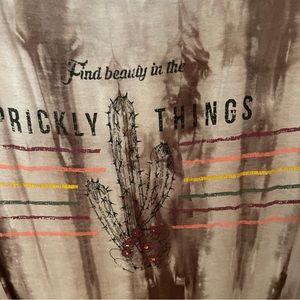 Maurice’s tank top “Prickly Things”